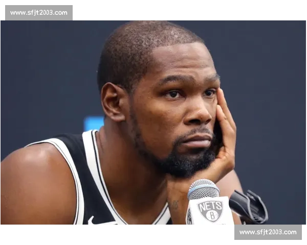 大连中源队 “手递手” 写意：村 BA 赛场的默契勋章