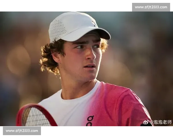 剃光头赴约，献冠军给妈！19 岁丰塞卡书写巴西网球新篇